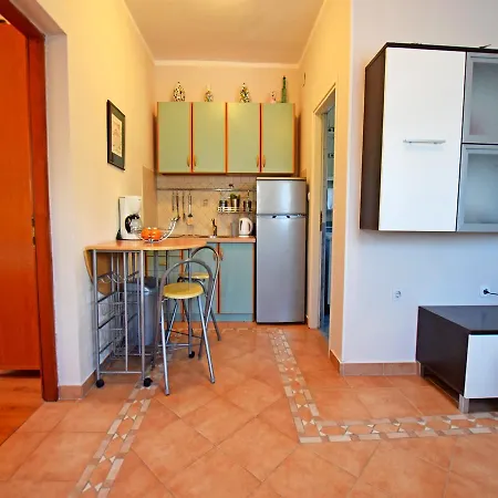 Laura Apartment